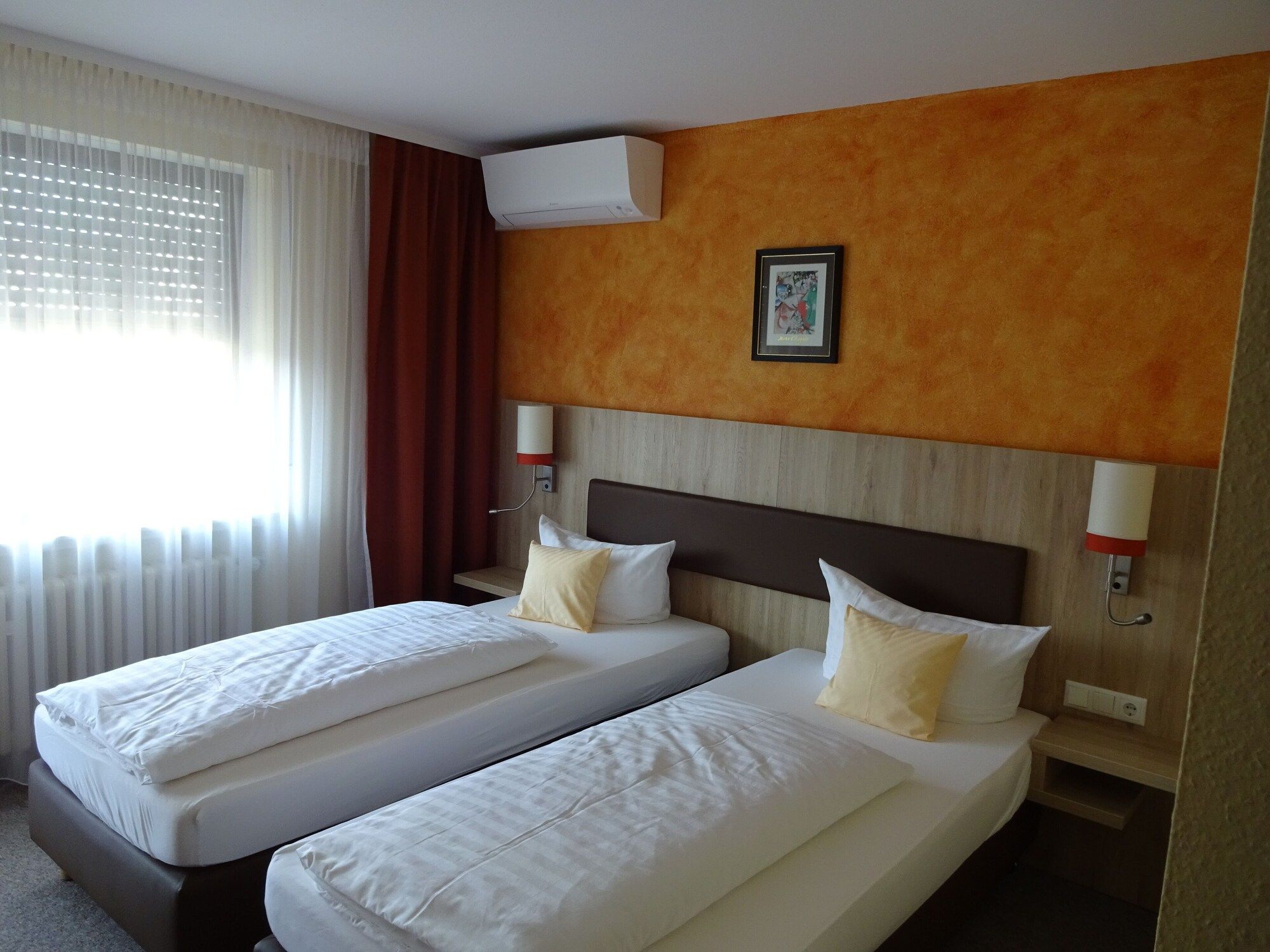 Gasthof Hotel Zum Ross - Wertheim am Main - Slaapkamer