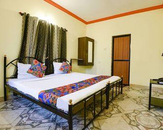 Via Joaquim Beachside Resort - Nr Tito's Lane, Baga Beach - Baga - Schlafzimmer
