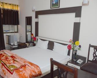 Hotel Aashirwad - Dausa - Habitación