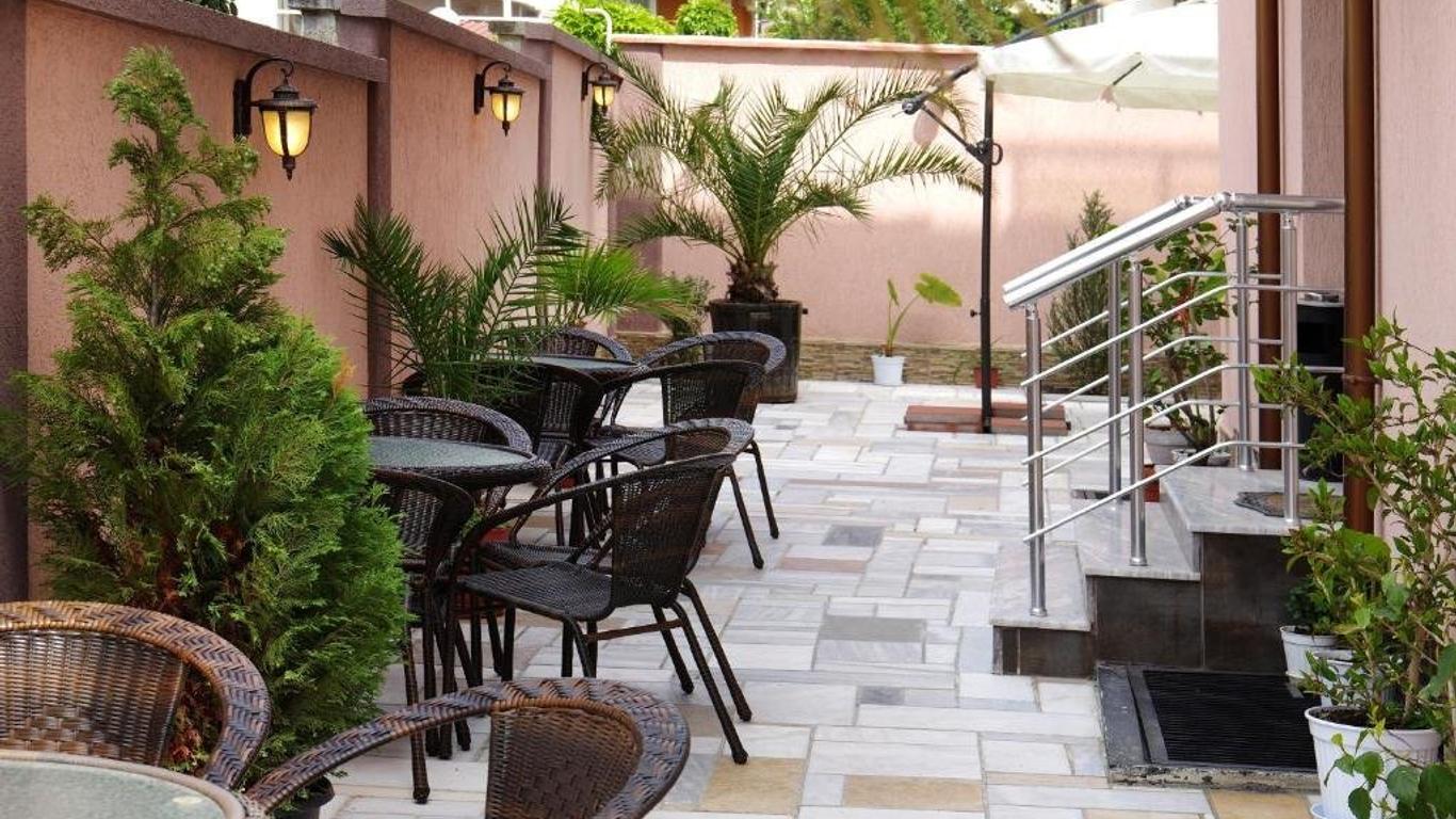 Kalina Family Hotel
