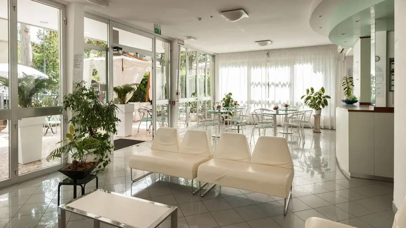 Hotel Ada