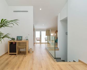 Hotel Emeté & Coworking by Airnest - Las Palmas de Gran Canaria - Hallway