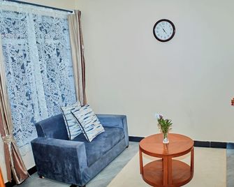 Arusha Serene Apartments - Arusha - Wohnzimmer