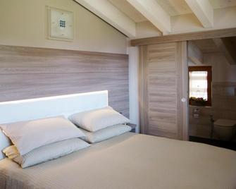 Agriturismo Ruc del Lac - Darfo Boario Terme - Camera da letto