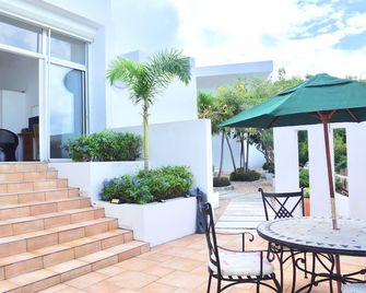 Top of Pelican Key! Spectacular sea views, near beaches, Wifi, parking, private - Koolbaai - Binnenhof