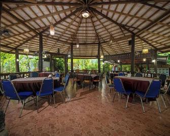 Tontarn Resort & Spa - Khanom - Restaurante