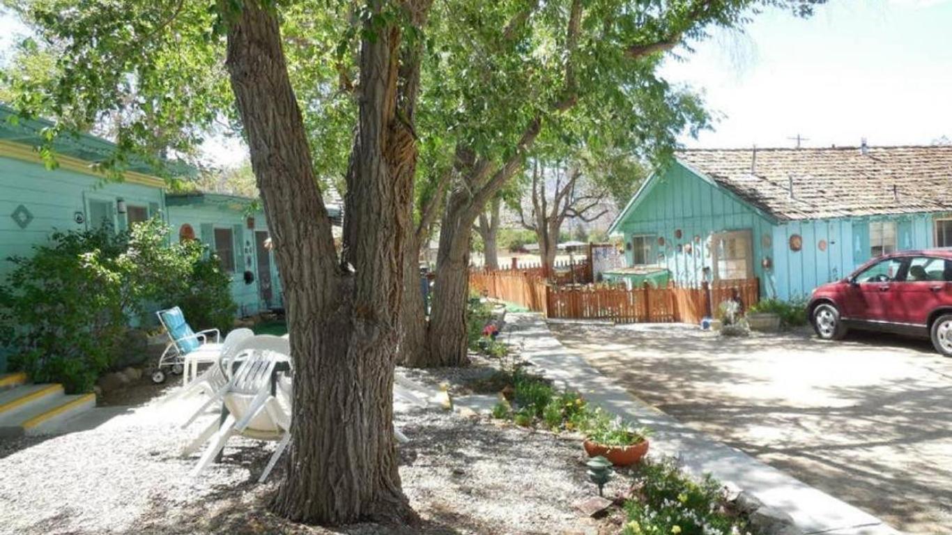 The Historic West Walker Motel