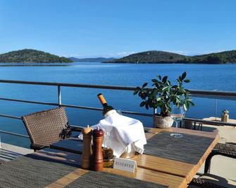 Pansion Alen-Dugi otok - Luka - Balcony