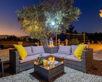 Rustic Escape by Fidalsa - Ibi - Patio