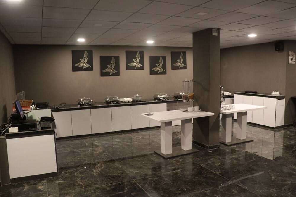 Nest Beacon Resort Daman - Daman - Buffet