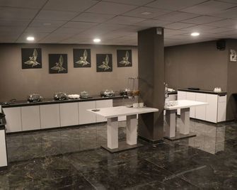 Nest Beacon Resort Daman - Daman - Buffet