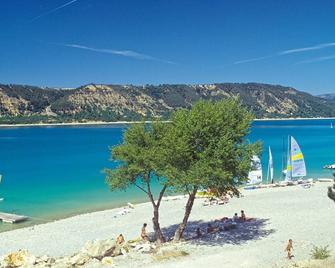 Air-conditioned vacation home 500 from the village in Moustiers Sainte-marie - Moustiers-Sainte-Marie - Strand