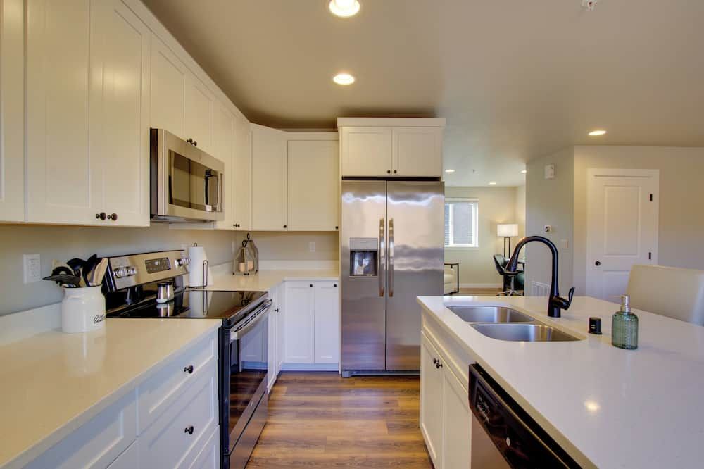 Monroe Apartment Near Evergreen State Fairgrounds! - Monroe - Küche