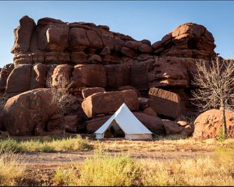 Intimate Glamping Tent near Arches National Park for a Memorable Couples Escape in Moab, Utah - Moab