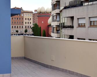 Aparthotel K - Figueres - Balcón