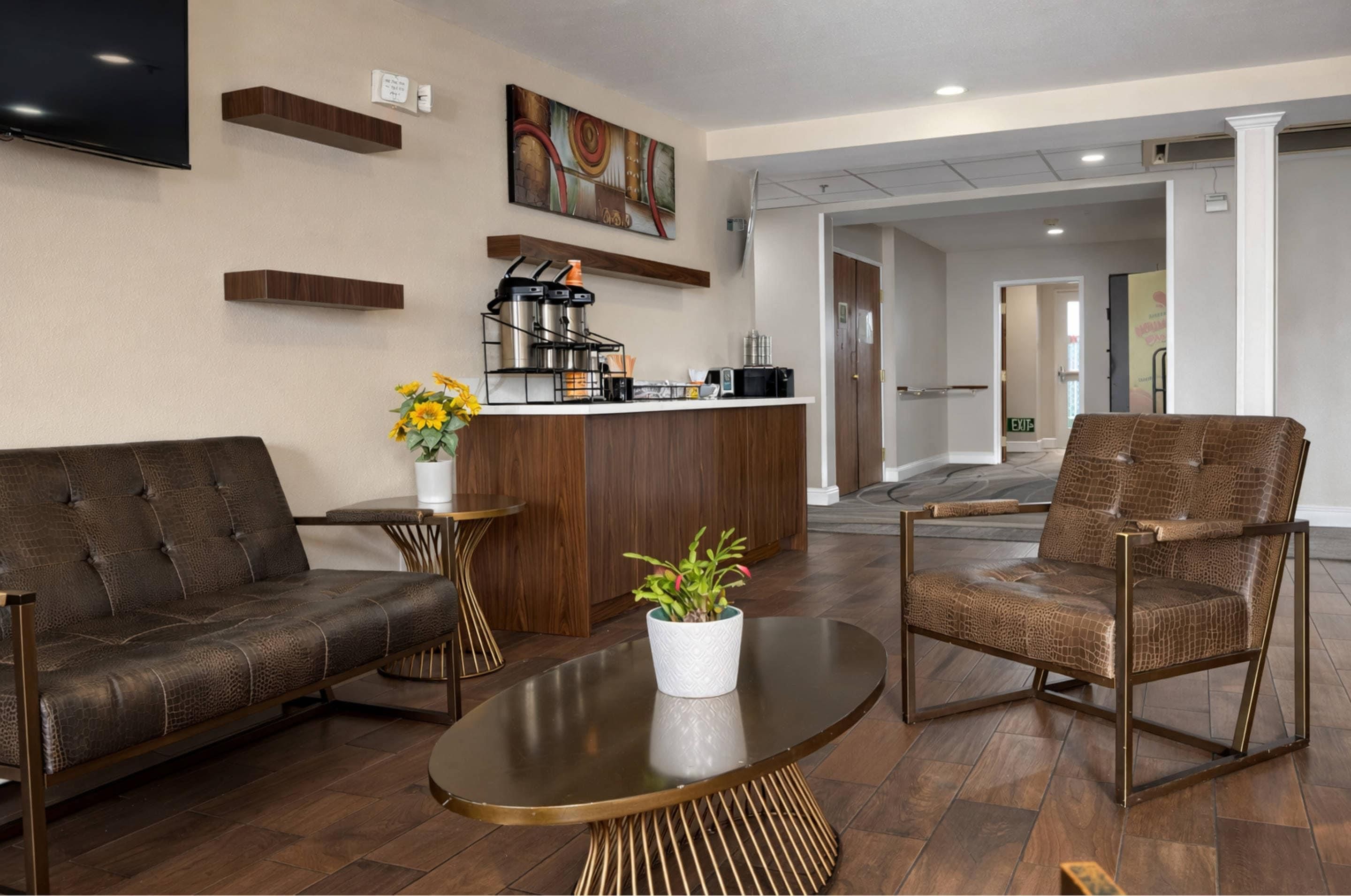 Econo Lodge Inn & Suites Santa Rosa South - Santa Rosa - Lobby