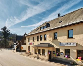 Pension Grenzhof - Neuhausen - Gebäude