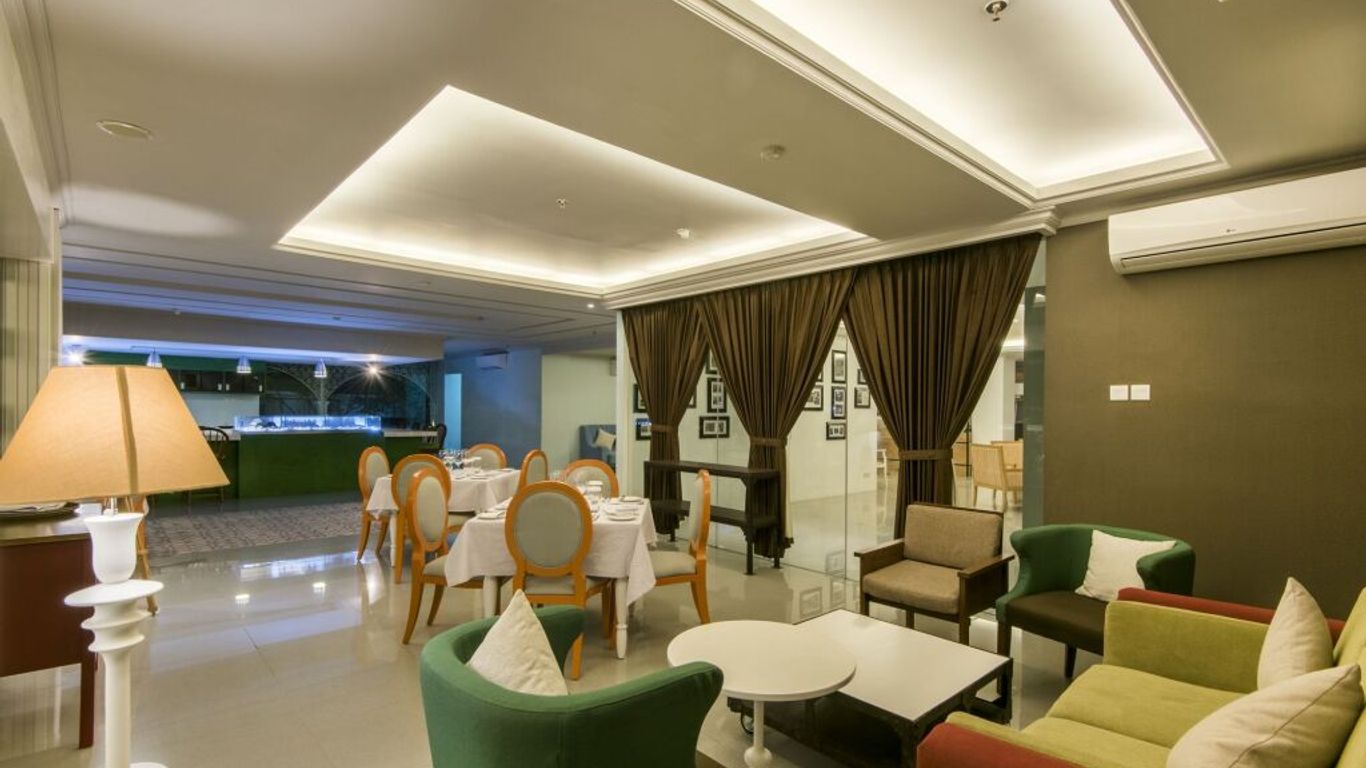 โรงแรมยานส์เฮาส์