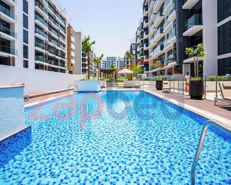 Zapbed House - Azizi Riviera - Dubai - Pool