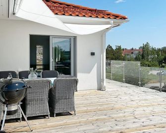 5 Star Holiday Home in Vastervik-by Traum - Västervik - Balkón