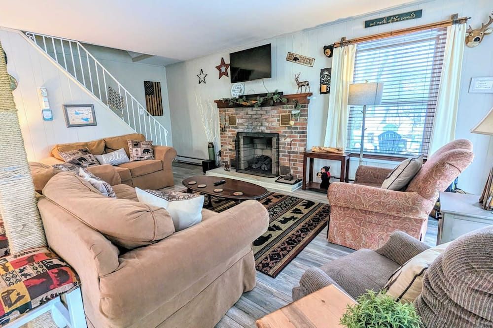 هارموني كوتيدج باي أفانتستاي ليك أكسس، هوت توب، فاير بيت آند جايم روم - ليك هارمونى - غرفة معيشة