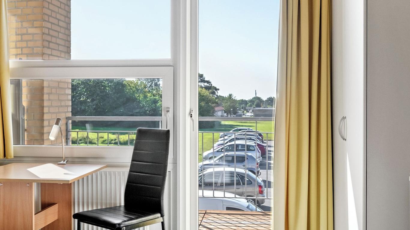 سيبي سبيكتروم آند هوستل