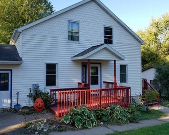 Relaxation on the river - Extra Cleaned - Onalaska - Building