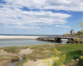 Good Harbor Beach Apt.- 6/10 mile - Gloucester - Outdoor view