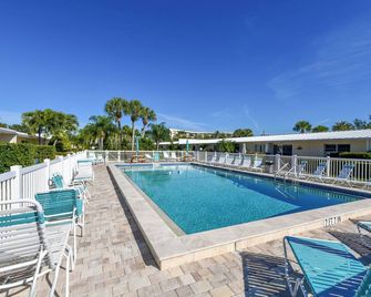 Jamaica Royale #40 - 3 Heated Pools on the Beach! - Siesta Key - Pool