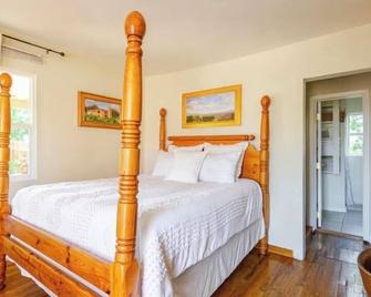 Cute North West Valley Studio - Albuquerque - Schlafzimmer