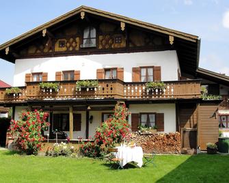 Mammhofer Suite & Breakfast - Oberammergau - Bygning