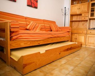 1 bedroom apartment 100 m from the beach- de Pera - Armação de Pêra - Wohnzimmer