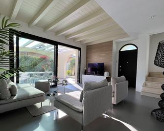 Ferienhaus Casa sulle colline di Barcuzzi pool, garden and barbecue - Prevalle - Soggiorno