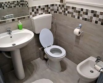 Hostel Via Zara - Palermo