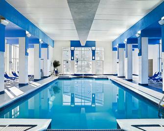 Sheraton Boston Needham Hotel - Needham - Pool