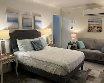 Cozy Studio B - Hanford