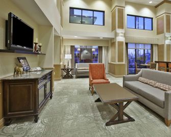 Hampton Inn & Suites Plattsburgh - Plattsburgh - Huiskamer