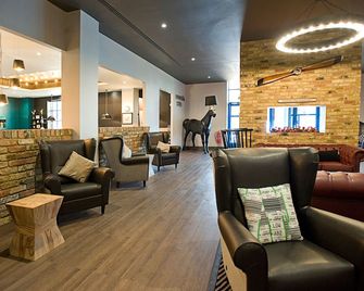 Sandman Signature London Gatwick Hotel - קראולי - טרקלין