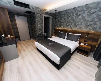 Emens Hotel - Izmir - Schlafzimmer
