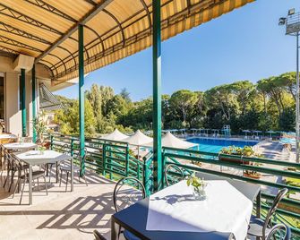 Hotel Country Club - Capannori - Balcón