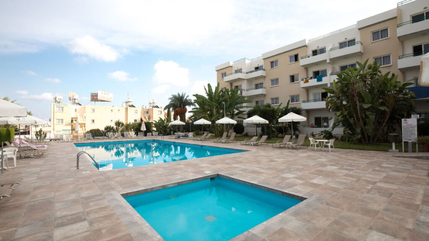 Debbiexenia Hotel Apartments