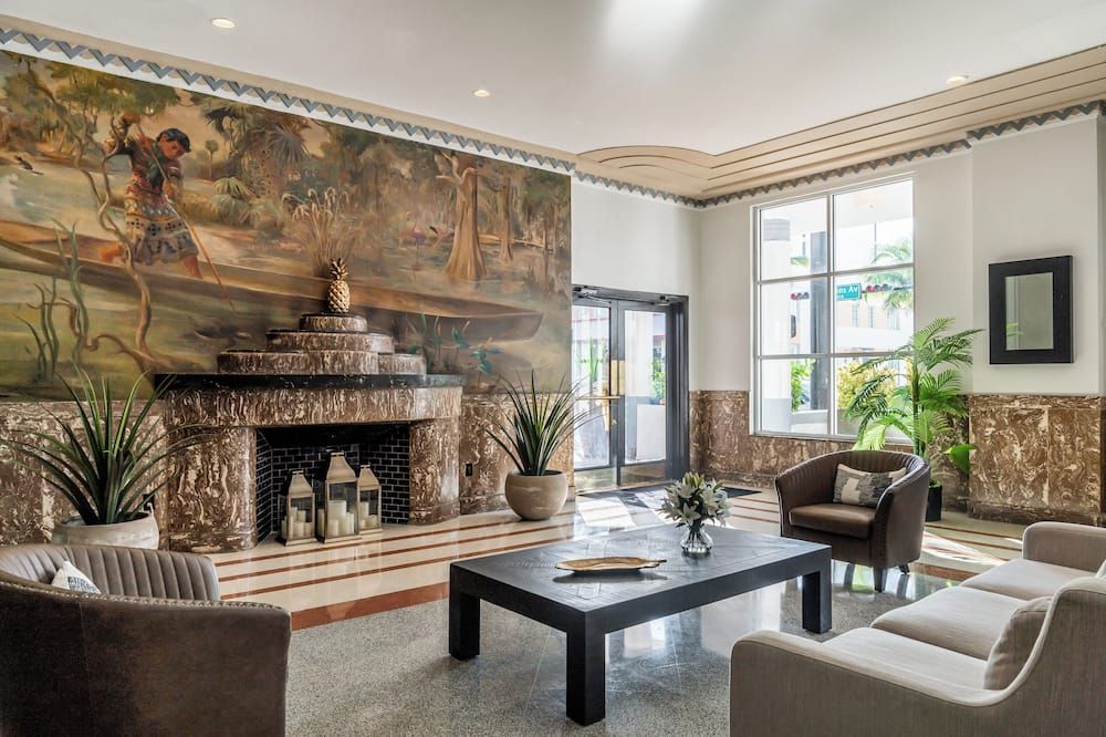 Essex House by Clevelander thumbnail 2