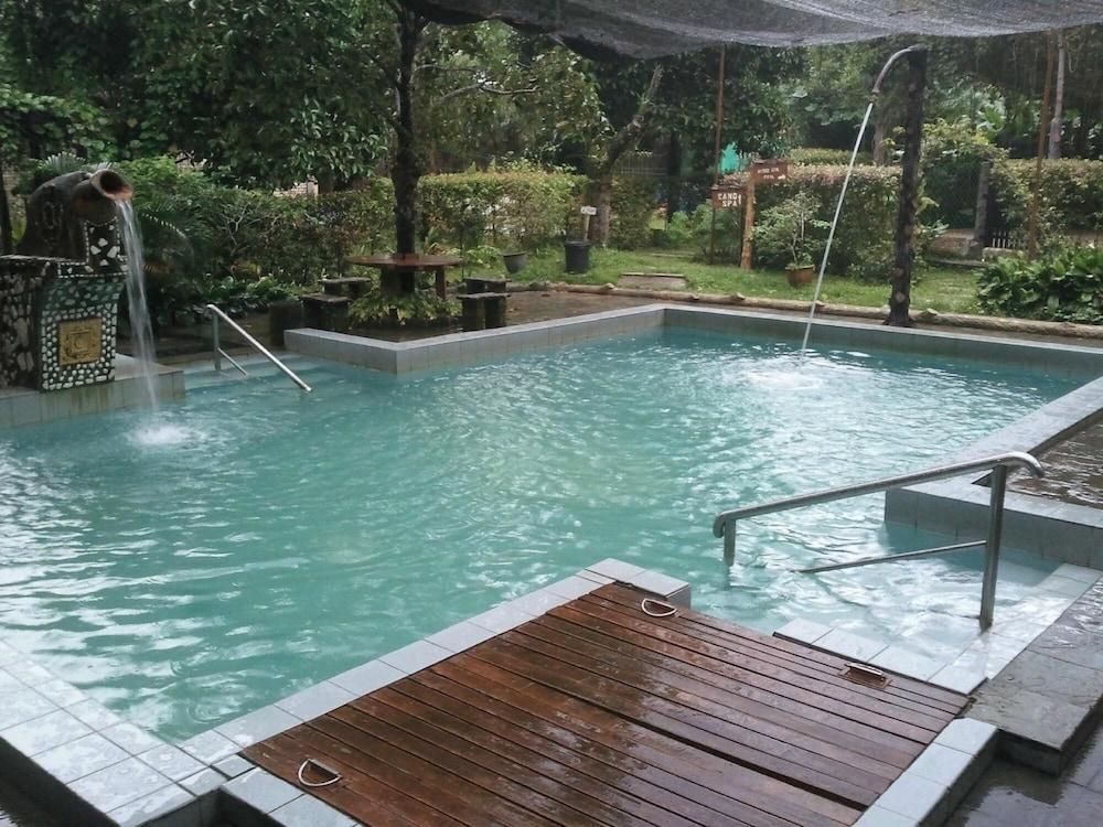 Rina Balinese Resort - Senai - Pool
