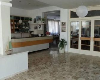 Hotel Sorriso - San Mauro a Mare - Rezeption