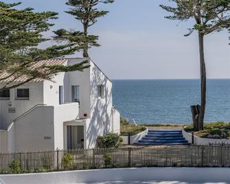 Hotel Punta Lara Noirmoutier - Vue Mer - Nouvellement rénové - La Guerinière - Building