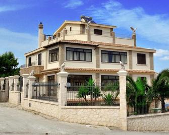 B&B Nicole - Palma di Montechiaro - Building