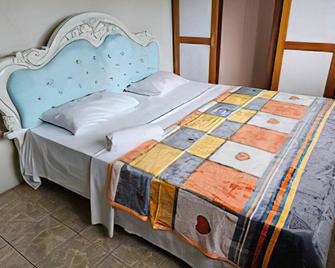 Orchids Holiday Home is your Home away from Home. A place to stay and rest. - Port Vila - Bedroom