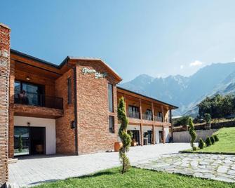 Green Sheep Boutique Hotel - Stepantsminda - Gebäude