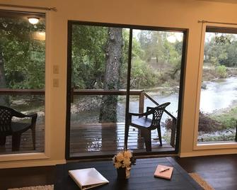 Indian Creek Retreat - Anderson - Balcón