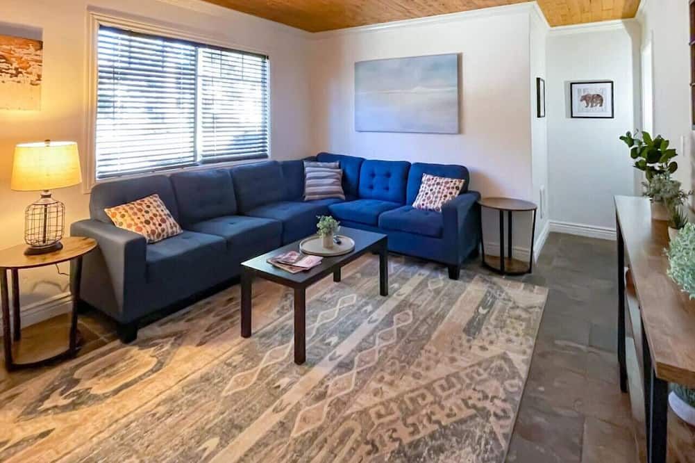 Awesome Room Layout At Perfectly Located Lodge In South Lake Tahoe! - Lago Tahoe - Soggiorno